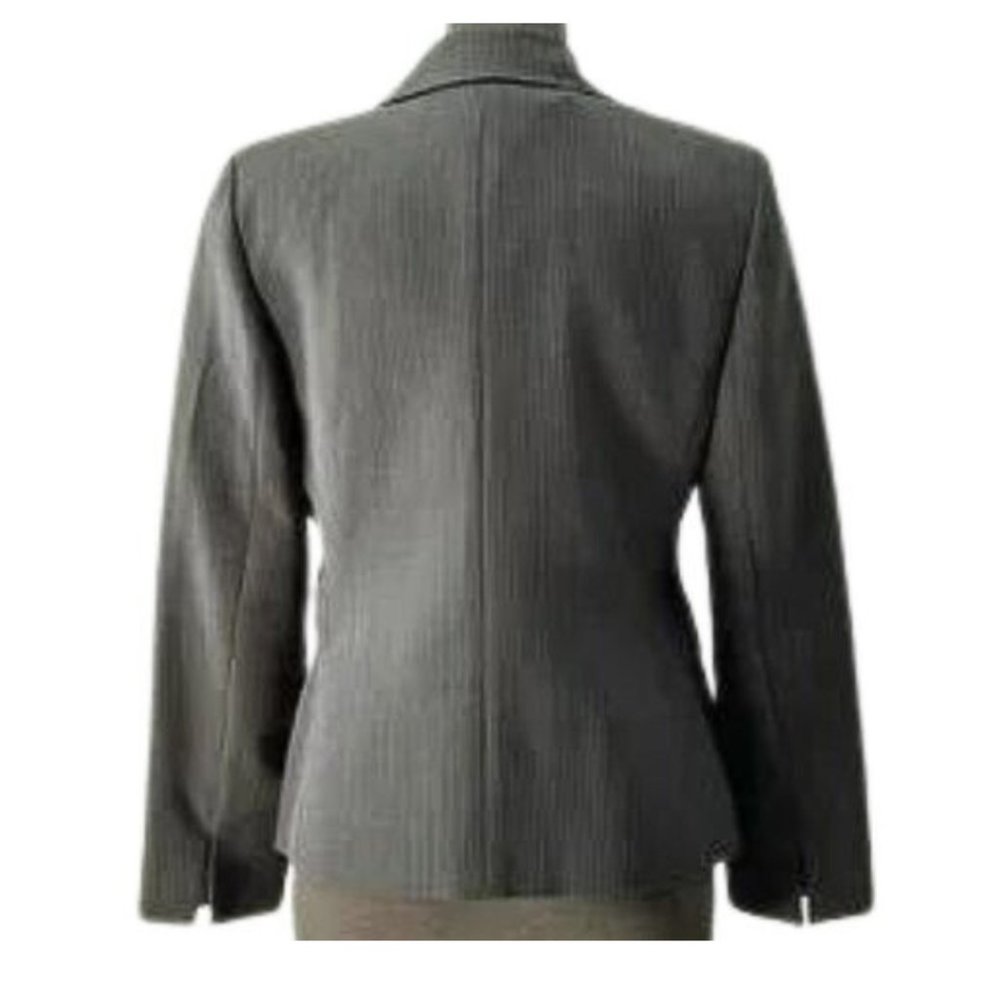 Evan Picone Gray Lined Pinstripe Pantsuit with Blazer Women’s Size 8 - Picture 3 of 8